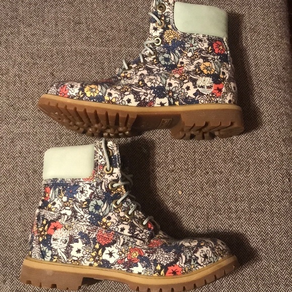 Timberland Shoes - Timberland 6” Premium TB0A1BHZ Women MultiColor Floral Fabric Boots HS3138